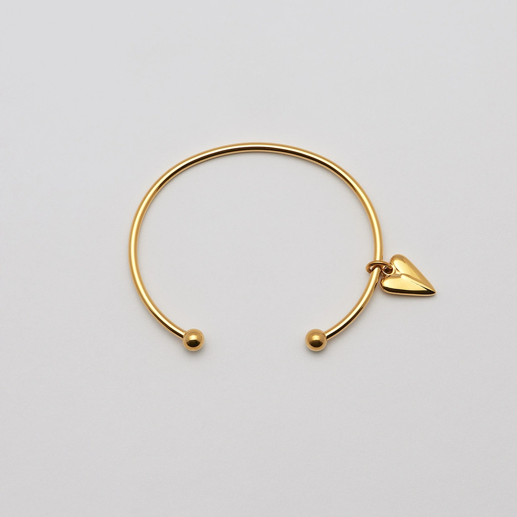 Armband i guldpläterat stål, bangle hjärta - 66,5 mm