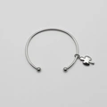 Armband i stål, bangle med klöver - 2,5 mm x 66,5 mm